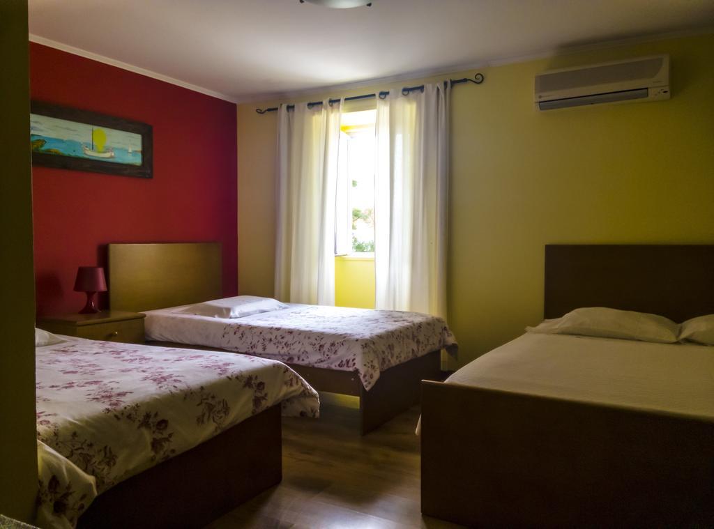 Hotel O Catraio Montijo Ruang foto